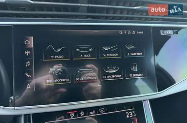 Внедорожник / Кроссовер Audi Q7 2020 в 