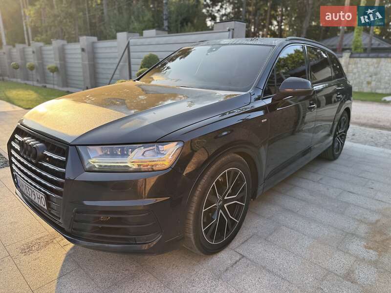Внедорожник / Кроссовер Audi Q7 2018 в Киеве