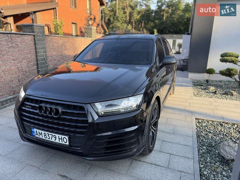 Внедорожник / Кроссовер Audi Q7 2018 в Киеве