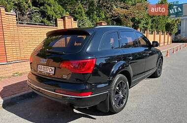 Внедорожник / Кроссовер Audi Q7 2011 в 