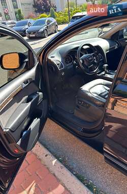 Внедорожник / Кроссовер Audi Q7 2011 в 
