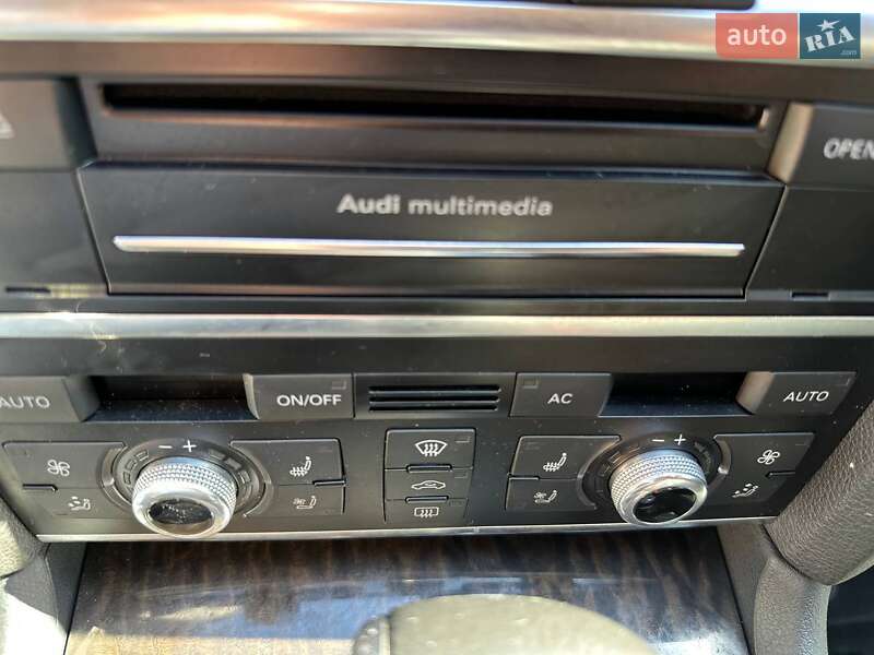 Позашляховик / Кросовер Audi Q7 2011 в Києві