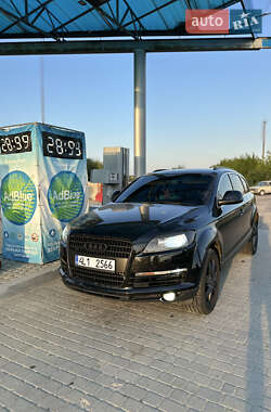 Внедорожник / Кроссовер Audi Q7 2007 в 