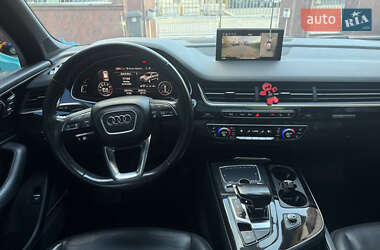 Позашляховик / Кросовер Audi Q7 2016 в 