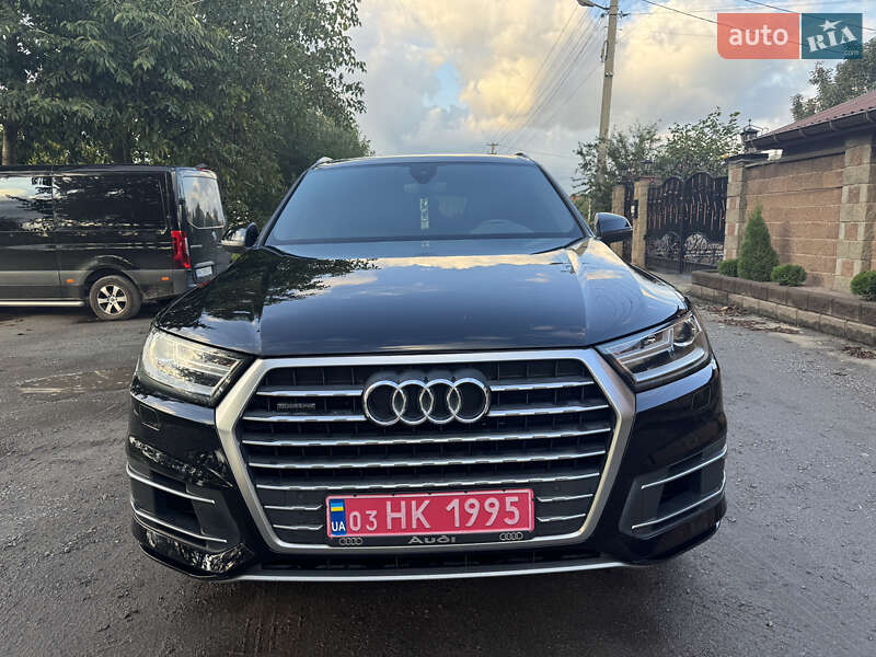 Позашляховик / Кросовер Audi Q7 2019 в Дубні