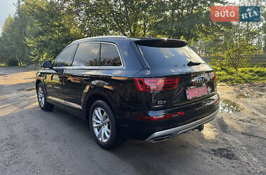 Внедорожник / Кроссовер Audi Q7 2019 в 