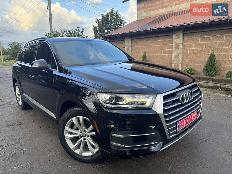 Позашляховик / Кросовер Audi Q7 2019 в Дубні