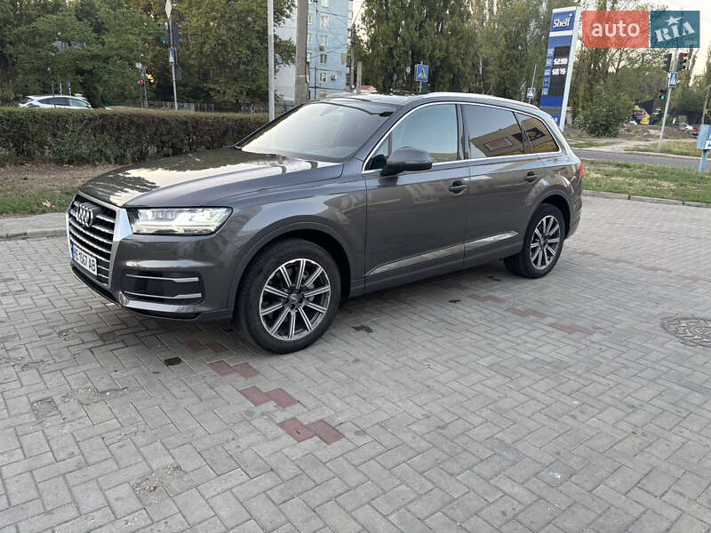 Внедорожник / Кроссовер Audi Q7 2019 в 