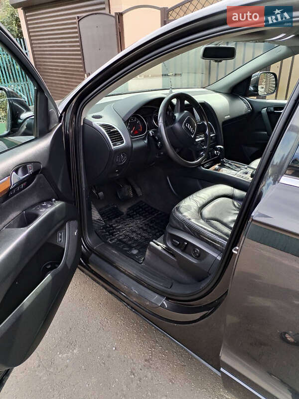 Внедорожник / Кроссовер Audi Q7 2006 в Кривом Роге