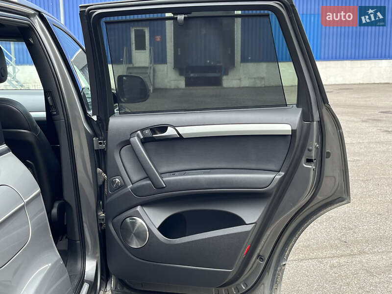 Позашляховик / Кросовер Audi Q7 2014 в Львові