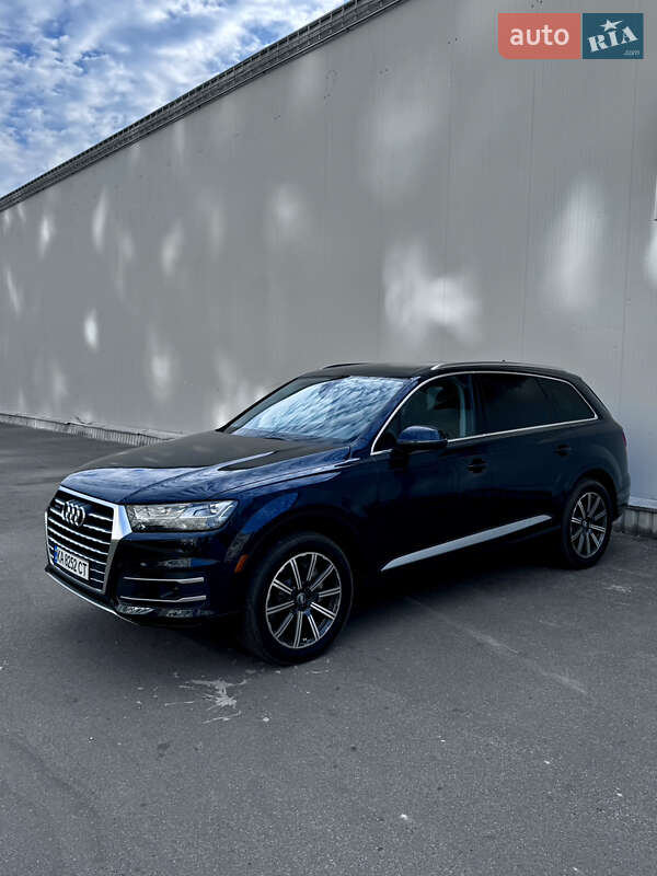 Позашляховик / Кросовер Audi Q7 2016 в Києві