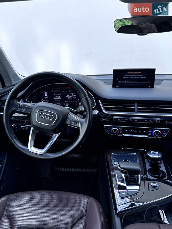Позашляховик / Кросовер Audi Q7 2016 в Києві