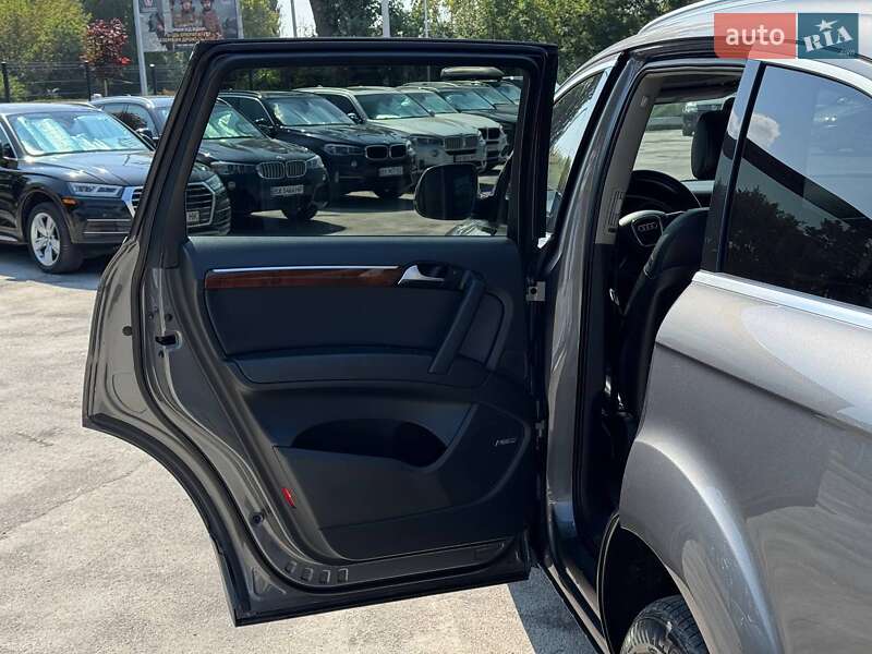 Позашляховик / Кросовер Audi Q7 2011 в Кам'янець-Подільському