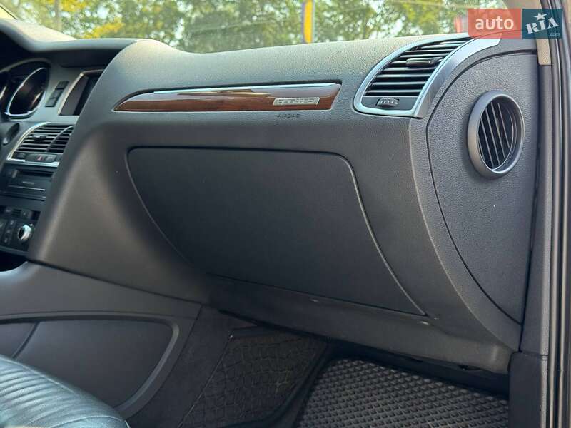 Позашляховик / Кросовер Audi Q7 2011 в Кам'янець-Подільському
