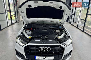 Внедорожник / Кроссовер Audi Q7 2019 в 
