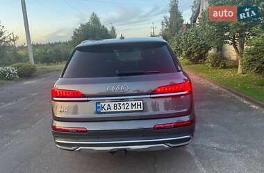 Позашляховик / Кросовер Audi Q7 2020 в 