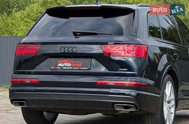 Внедорожник / Кроссовер Audi Q7 2016 в 
