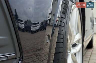 Внедорожник / Кроссовер Audi Q7 2016 в 