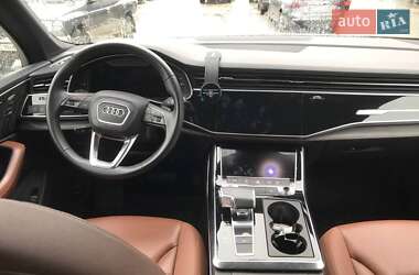 Внедорожник / Кроссовер Audi Q7 2022 в 
