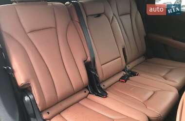 Внедорожник / Кроссовер Audi Q7 2022 в 