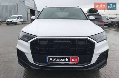 Внедорожник / Кроссовер Audi Q7 2022 в 
