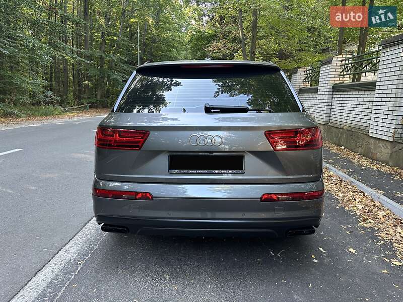 Позашляховик / Кросовер Audi Q7 2018 в Києві