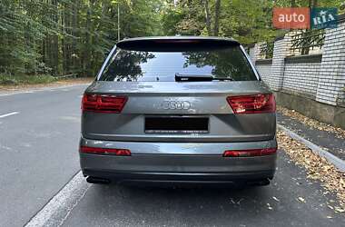 Внедорожник / Кроссовер Audi Q7 2018 в 