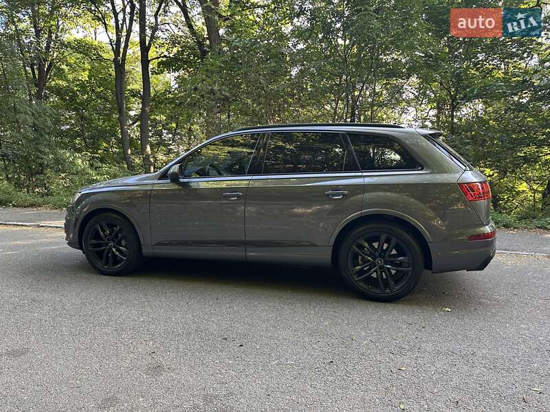 Позашляховик / Кросовер Audi Q7 2018 в Києві