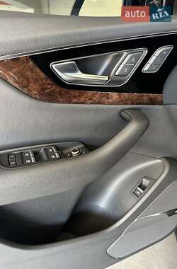 Внедорожник / Кроссовер Audi Q7 2018 в 