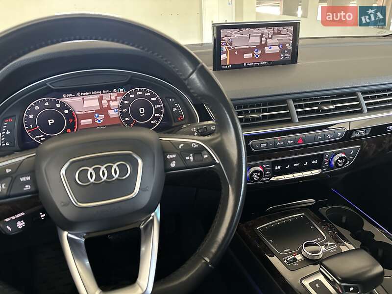 Позашляховик / Кросовер Audi Q7 2018 в Києві