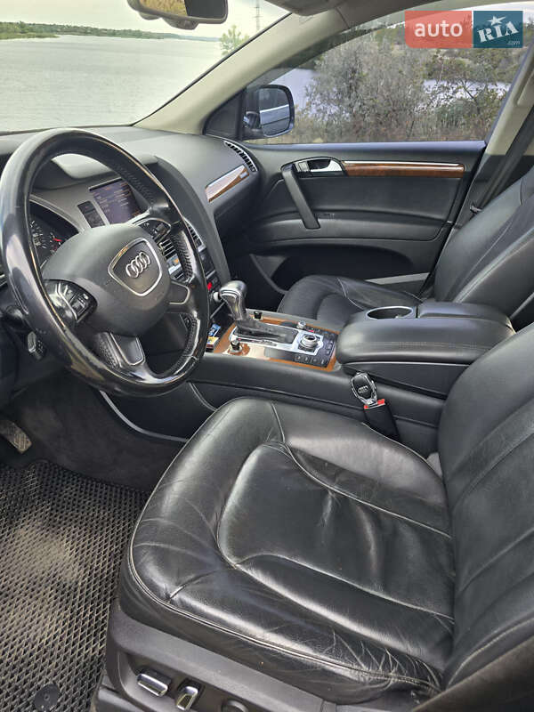 Внедорожник / Кроссовер Audi Q7 2012 в Кривом Роге