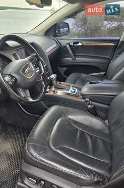 Внедорожник / Кроссовер Audi Q7 2012 в 