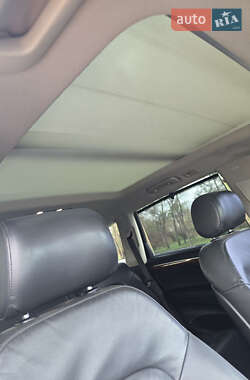 Внедорожник / Кроссовер Audi Q7 2012 в 
