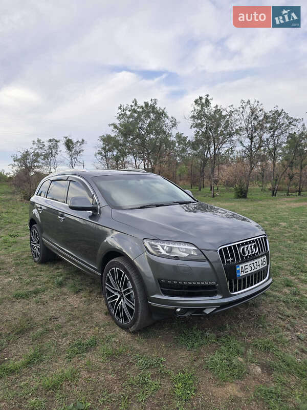 Внедорожник / Кроссовер Audi Q7 2012 в Кривом Роге