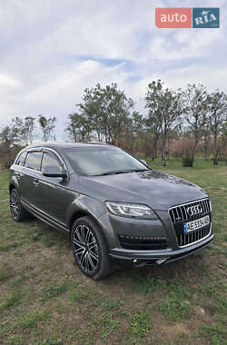 Внедорожник / Кроссовер Audi Q7 2012 в 