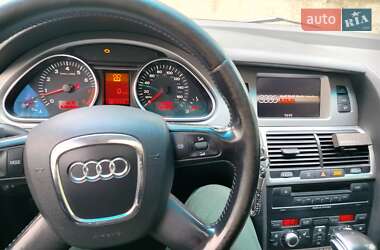 Внедорожник / Кроссовер Audi Q7 2007 в 