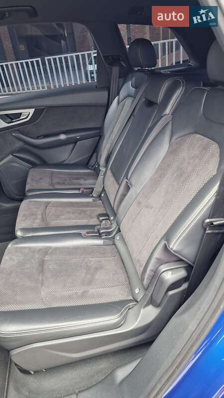 Позашляховик / Кросовер Audi Q7 2017 в Дніпрі фото 24 Позашляховик / Кросовер Audi Q7 2017 в Дніпрі