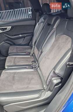 Внедорожник / Кроссовер Audi Q7 2017 в 