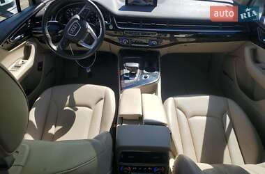 Внедорожник / Кроссовер Audi Q7 2018 в 
