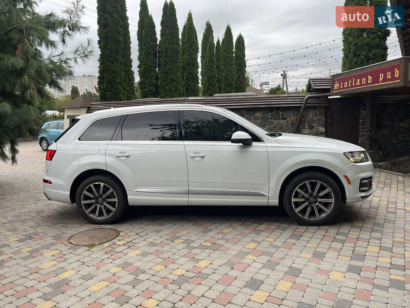 Внедорожник / Кроссовер Audi Q7 2016 в Хмельницком