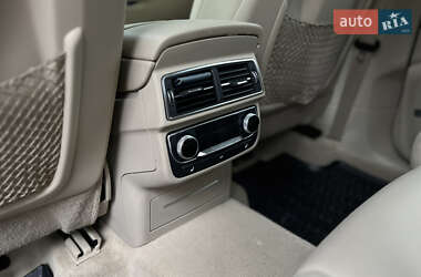 Позашляховик / Кросовер Audi Q7 2016 в 