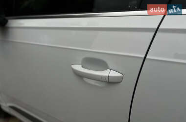 Позашляховик / Кросовер Audi Q7 2016 в 