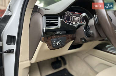 Позашляховик / Кросовер Audi Q7 2016 в 