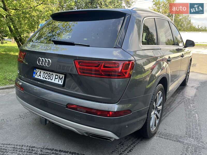 Внедорожник / Кроссовер Audi Q7 2018 в Киеве