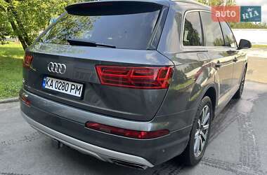 Внедорожник / Кроссовер Audi Q7 2018 в 