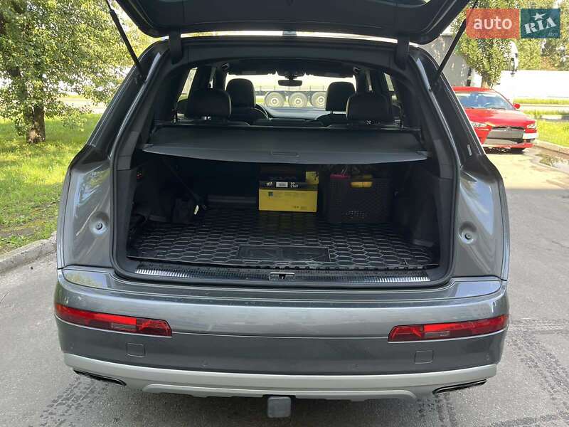 Внедорожник / Кроссовер Audi Q7 2018 в Киеве