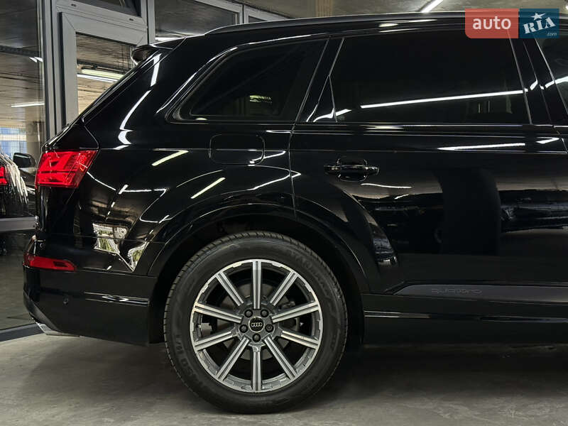Позашляховик / Кросовер Audi Q7 2017 в Одесі