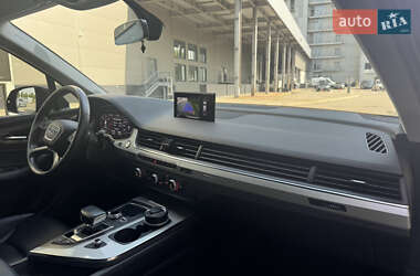 Внедорожник / Кроссовер Audi Q7 2019 в 