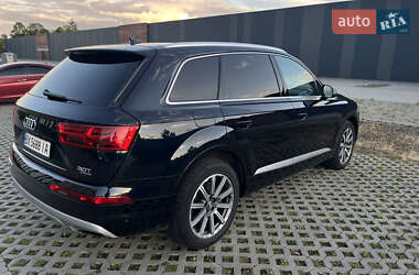 Позашляховик / Кросовер Audi Q7 2016 в 