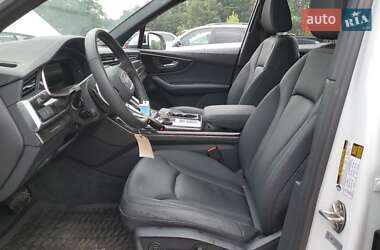 Внедорожник / Кроссовер Audi Q7 2025 в 